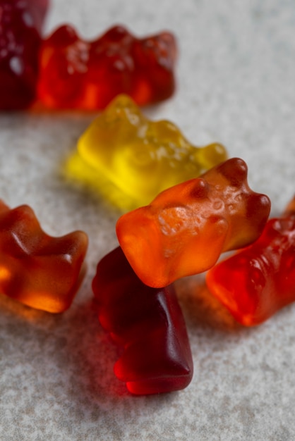 Foto weergave van zoete en kleurrijke gummibeertjes