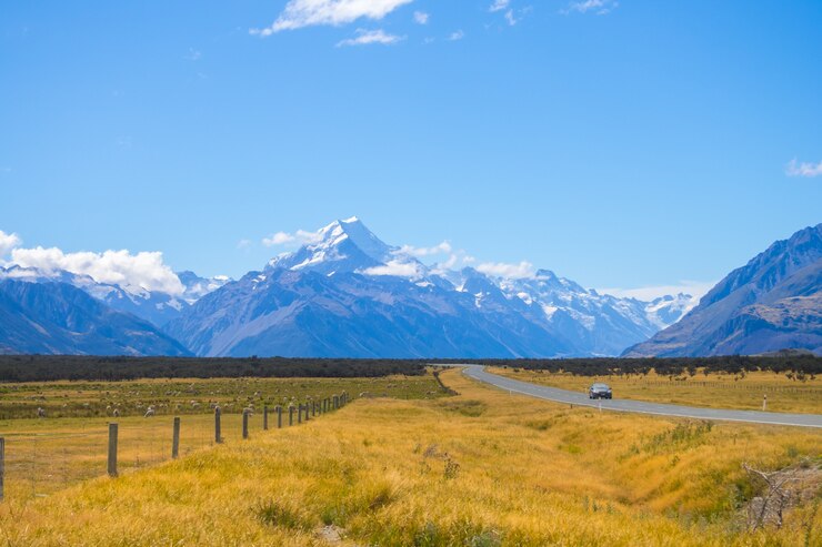 Weg die leidt naar Mount Cook, Nieuw-Zeeland