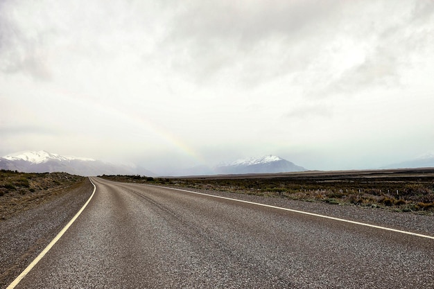 Weg door de Patagonische steppe