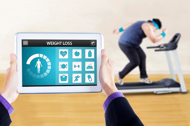 Photo weight loss app with man doing workout