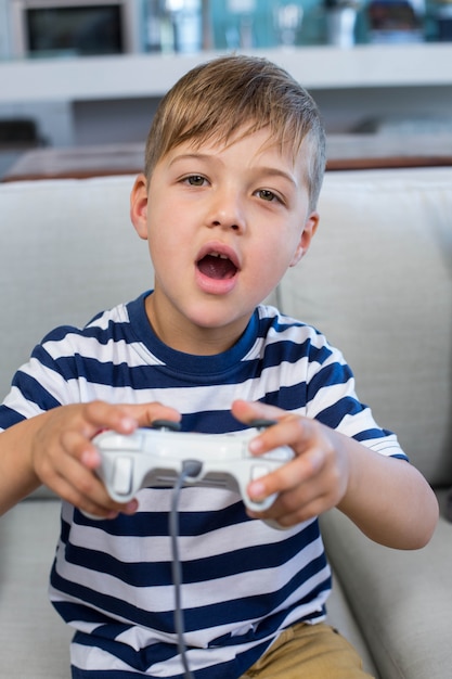 Weinig jongen die videospelletjes speelt