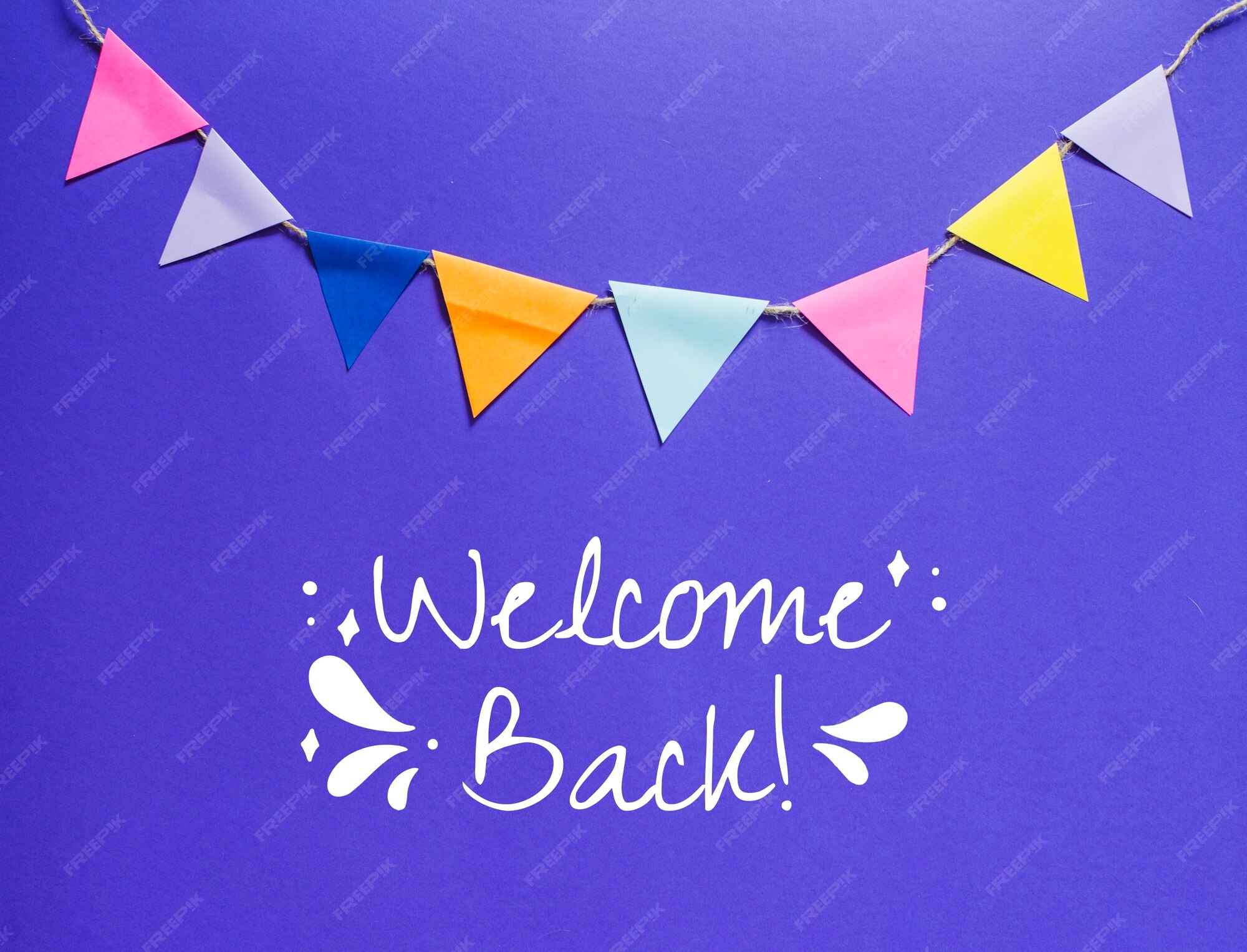 premium-photo-welcome-back-message-and-decorations