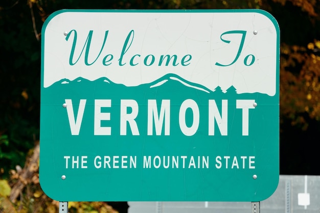 Photo welcome sign of the state of vermont