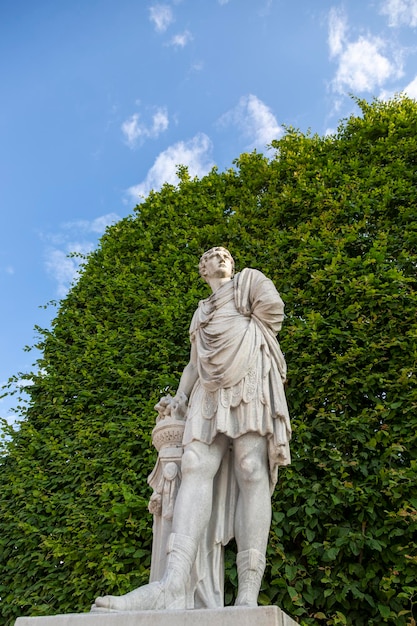 Wenen Oostenrijk 15 juni 2023 Sculpturen in het Schoenbrunn Palace Park