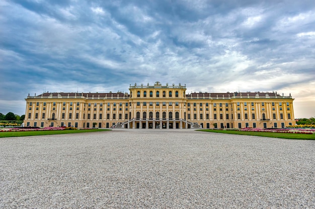 WENEN, OOSTENRIJK. Uitzicht op Schloss Schönbrunn