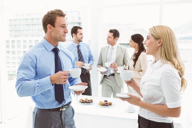 Werk team tijdens de pauze op kantoor