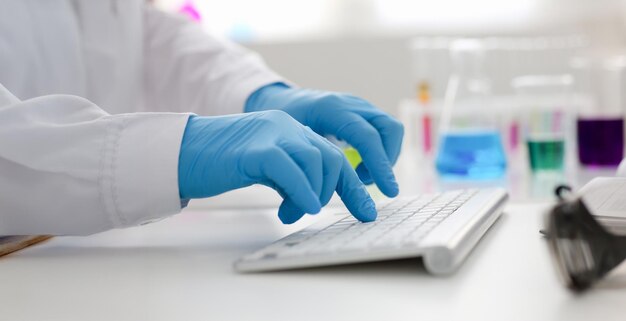 Werknemer chemisch laboratorium leraar chemicus
