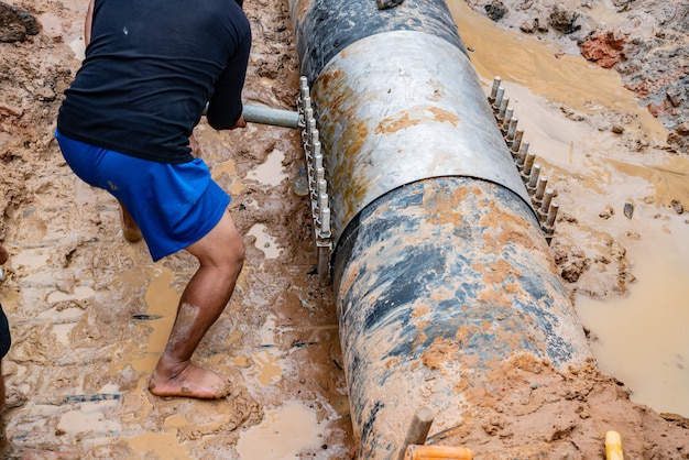 Werknemersvergrendeling gegoten aluminium deksel & pvc kunststof waterleiding kapot