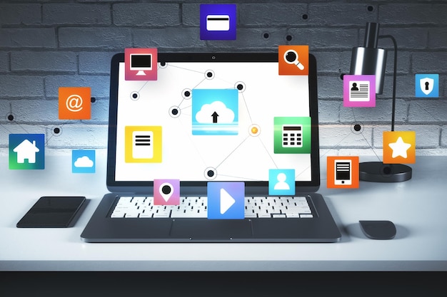 Werkplek met laptop en cloud computing-diagram