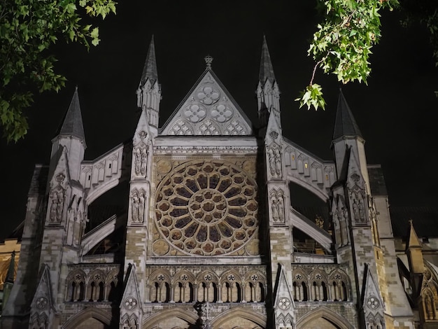 Westminster Abbey kerk 's nachts in Londen