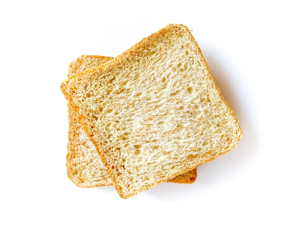 Pane di frumento pronto da mangiare sullo sfondo bianco