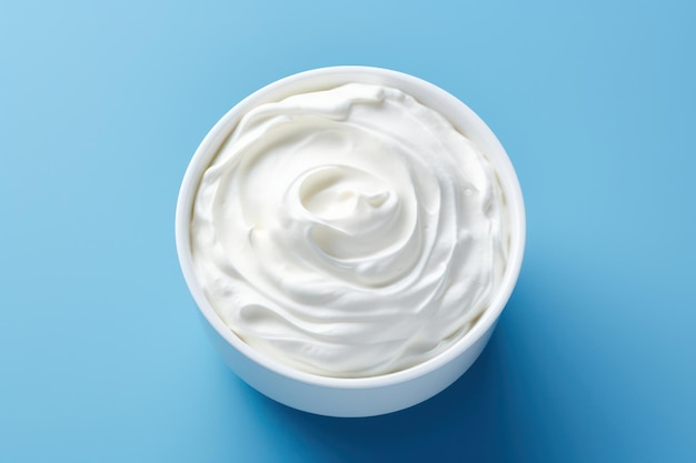 Foto whipped cream delight een hemelse kom verse witte zuivel yoghurt op een natuurlijke achtergrond