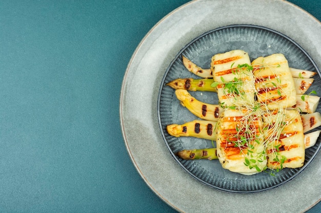 White asparagus with halloumi cheese