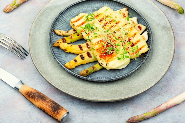 White asparagus with halloumi cheese