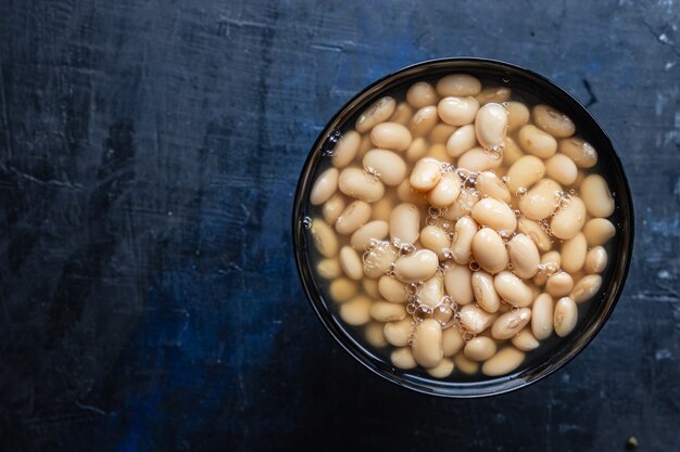 白インゲン豆を食べる準備ができている豆類のゆで卵