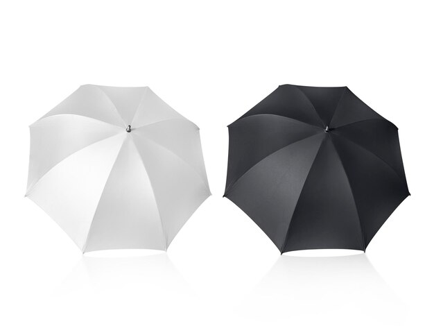 Foto ombrello bianco e nero isolato su sfondo bianco