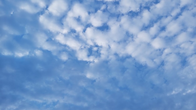 白い雲青い空の写真