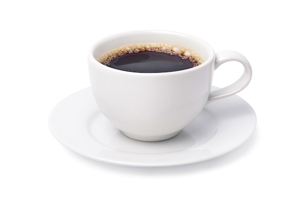 写真 白い背景で隔離のブラックコーヒーの白いカップ