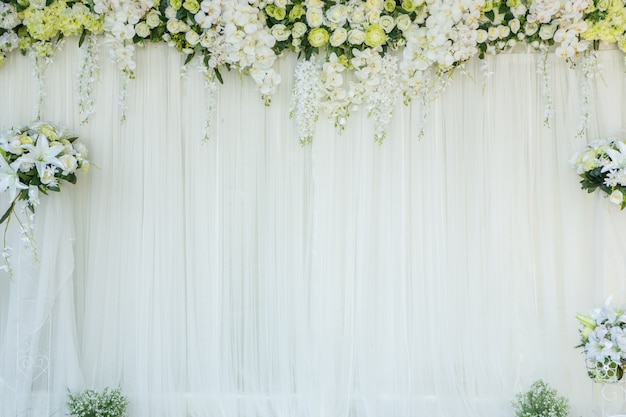 The white fabric flowers