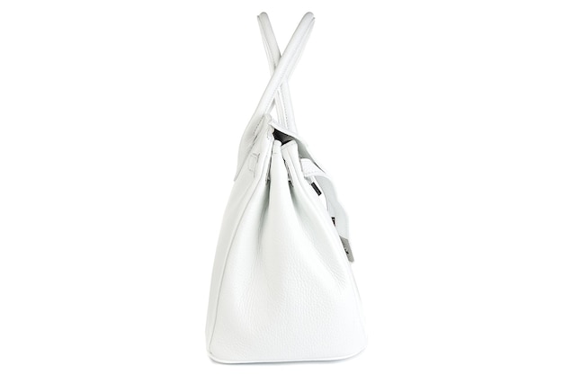 Белая женская сумочка, сумка, кошелек, клатч на белом фоне, изолированные на белом фоне, вид спереди