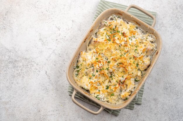 Cavolfiore e patate in casseruola di pesce bianco