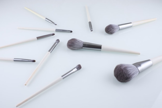 white makeup brushes