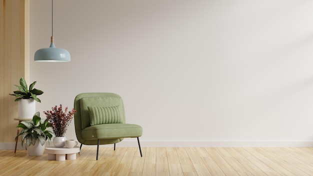 Белый минималистский интерьер гостиной имеет зеленое кресло на фоне пустой стены белого цвета