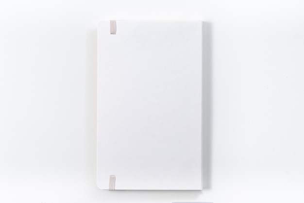 사진 클리핑 경로와 흰색 배경에 흰색 노트북