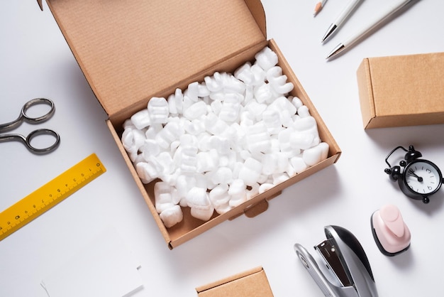 White Packaging Chips Styrofoam peanut in cardboard box