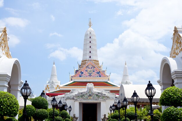 Photo white pagoda.