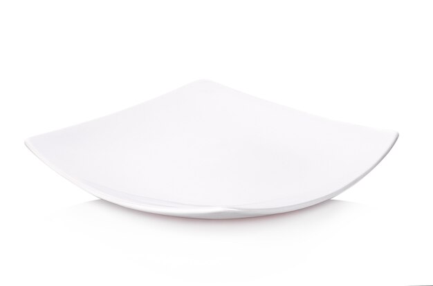 Foto piatto bianco isolato su sfondo bianco