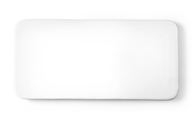 Белая тарелка, изолированные на белом фоне