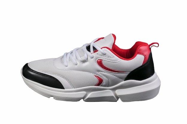 흰색 배경에 빨간색과 검은색 액센트가 있는 흰색 운동화 스포츠 신발