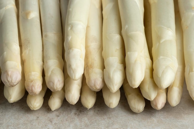 White unpeeled asparagus tips