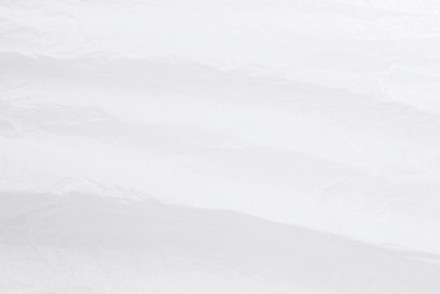 Белая оберточная бумага с морщинами с линиями абстрактная текстура фона белой скрученной бумаги макро
