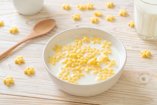 whole grain cereals with fresh milk for breakfast