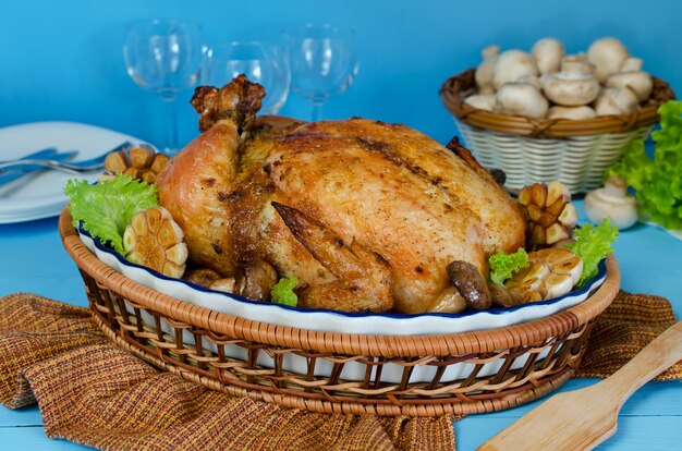 Pollo intero arrosto farcito con grano saraceno e funghi