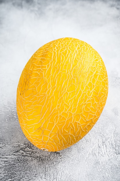 Melone maturo giallo intero