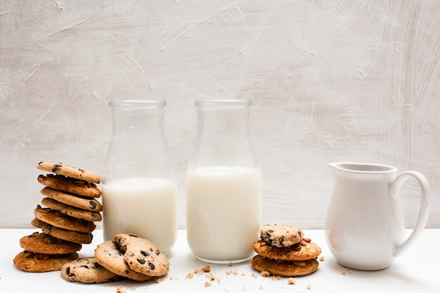 Wholegrain products eating with milk