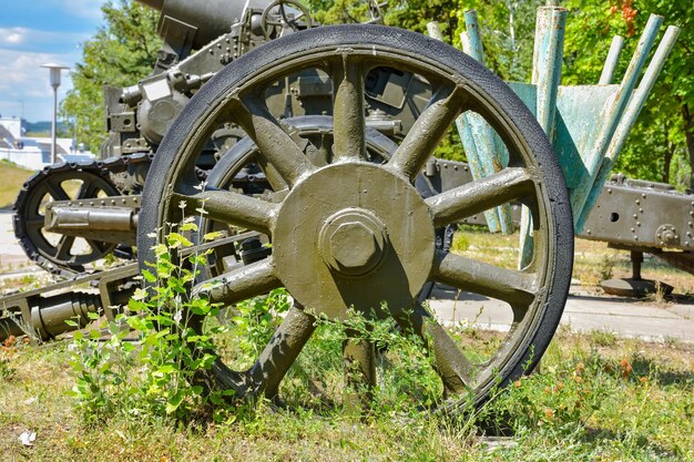 wiel van militaire uitrusting close-up