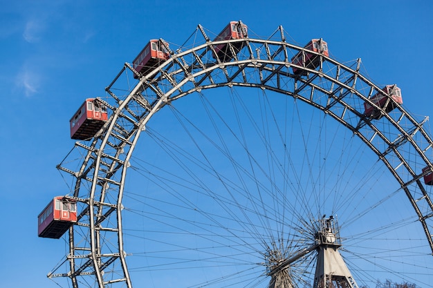 Wiener Riesenrad, знаменитое колесо обозрения в Вене