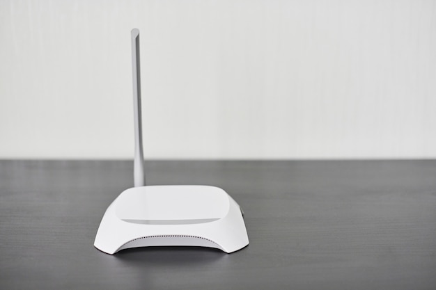 WiFi draadloze router, kopie ruimte. Draadloos apparaat voor breedband Wi-Fi 6-netwerk op kantoor of thuis