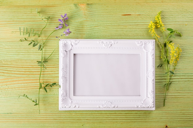 Wilde bloemen in een boeket