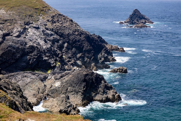 Foto wilde rotskust bij trevose head in cornwall