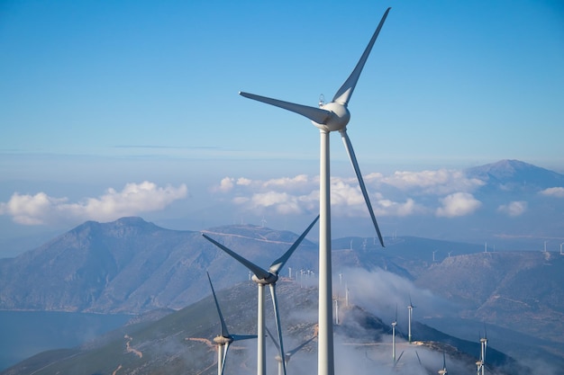 Photo wind mills on the top of mountain