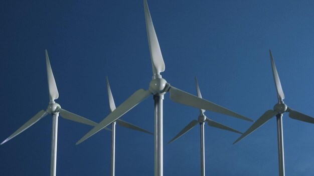 Foto turbine eoliche con cielo blu energia verde risorse rinnovabili e sostenibili illustrazione 3d della generazione di elettricità