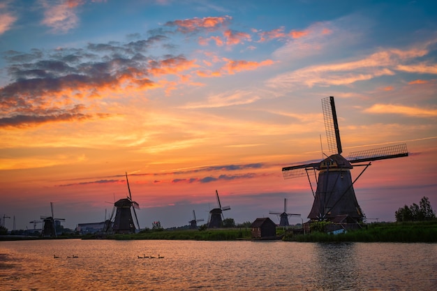 Windmolens bij Kinderdijk in Holland Nederland