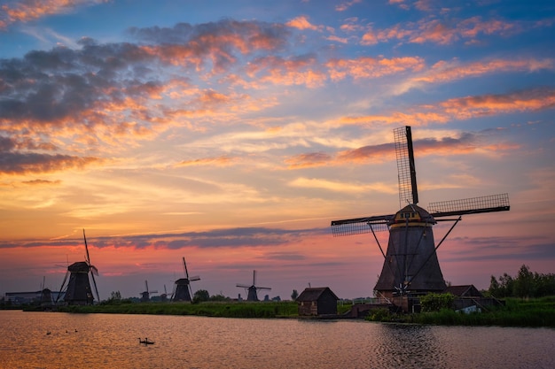 Windmolens bij Kinderdijk in Holland Nederland