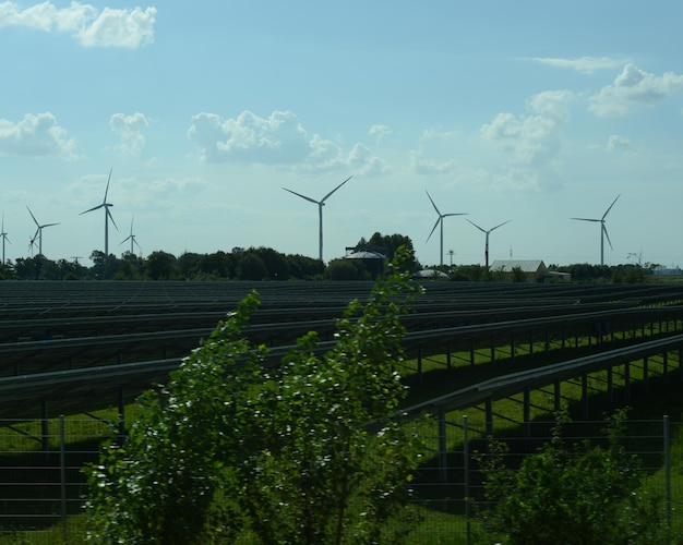 Windturbines op het veld