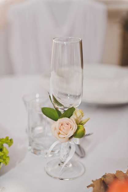 Wine glass with flowers 6704